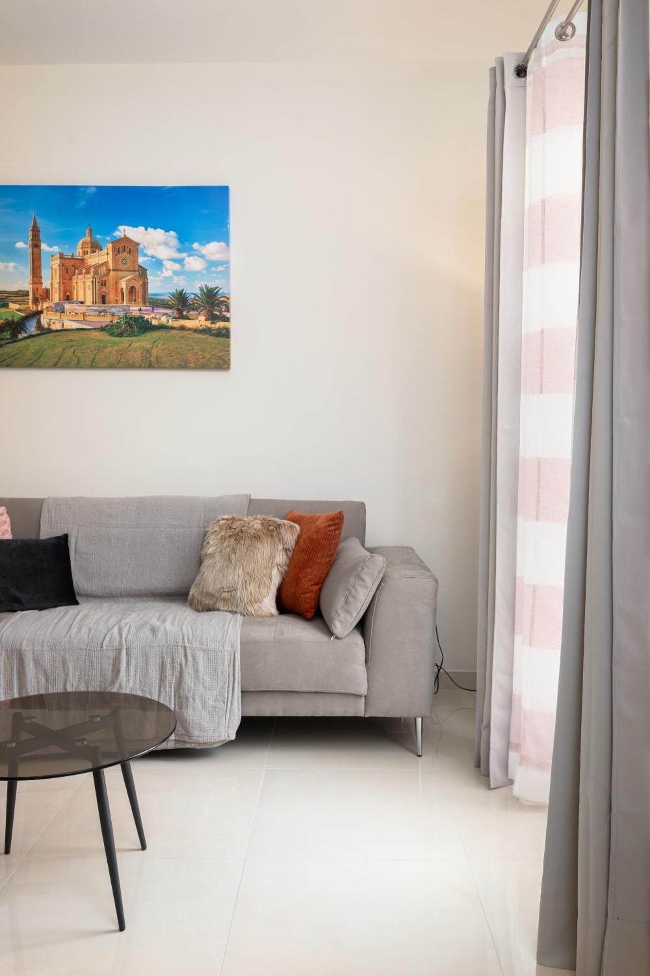 Edka Suites - Modern Sunlit 2Bd Apartments With Balconies - Close To Sliema Promenade, St Julian'S & St Georges Bay Gzira Ngoại thất bức ảnh